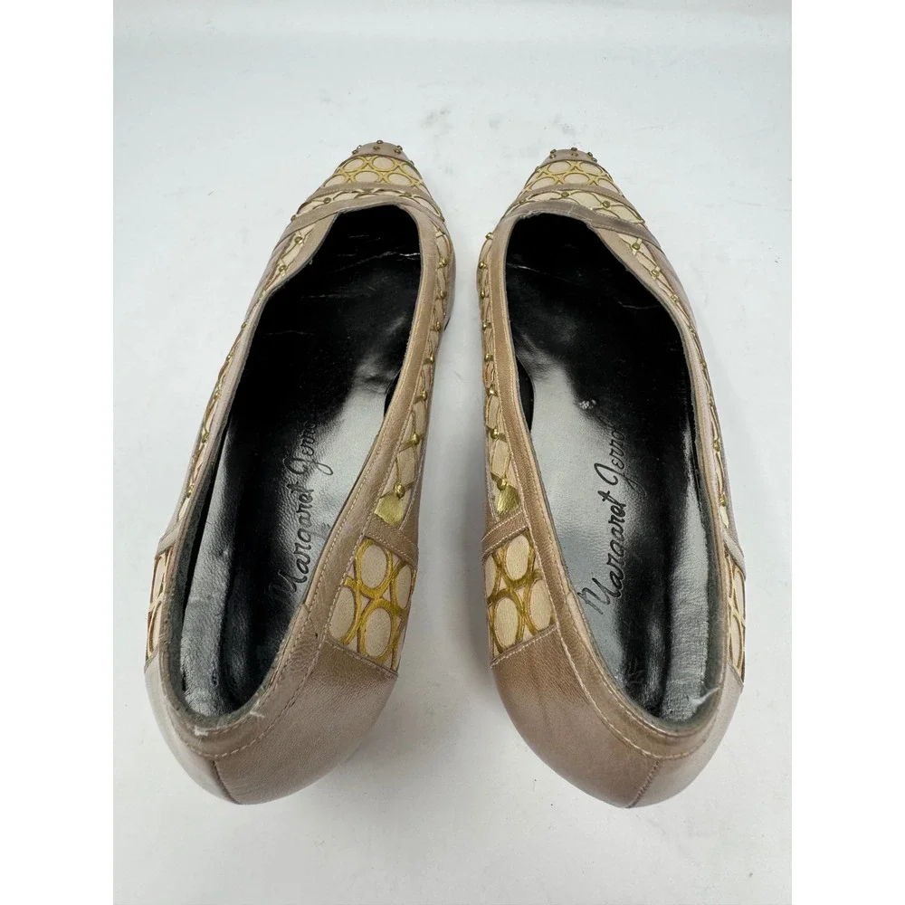Margaret Jerrold Vintage Taupe Leather Gold Studded Low Wedge Pumps Heels 7.5 M
